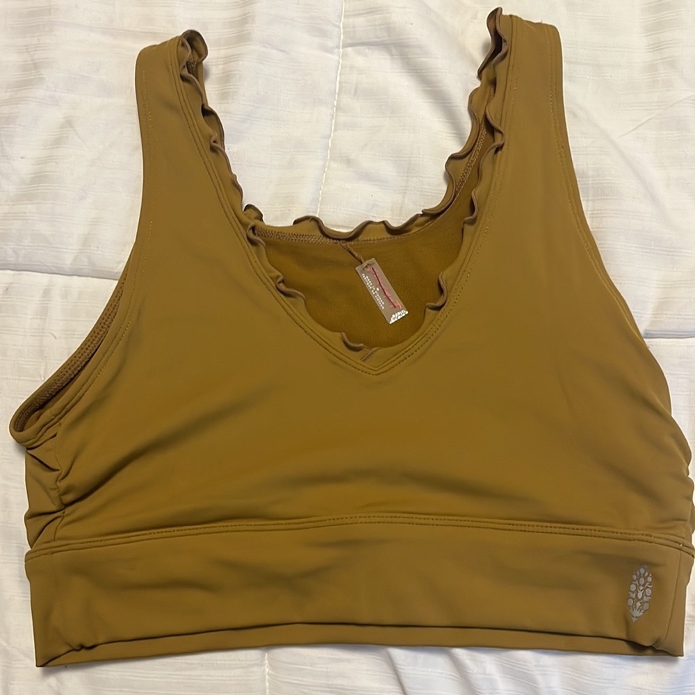 BNWOT FREE PEOPLE HEARTS A FLUTTER SPORTS BRA EXTRA SMALL